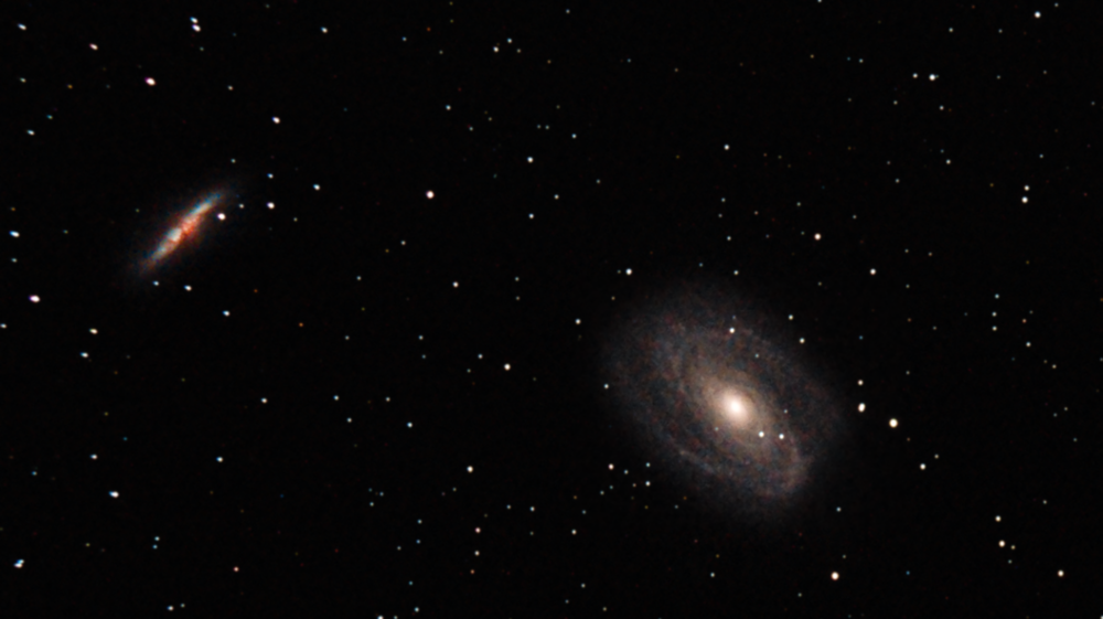 Galaxie Bode M81 28x300s ISO800 - détail - avec flou gaussien sur les étoiles et débruitage.png