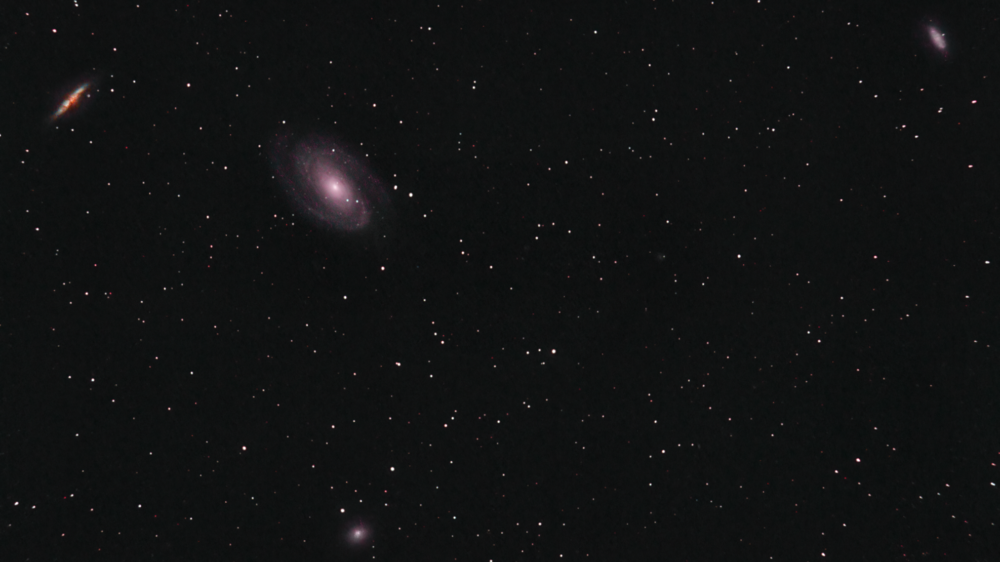 r_pp_Galaxie Bode M81 39x300s ISO800_stacked_proccessed_TIFF for PS - V3.5.png